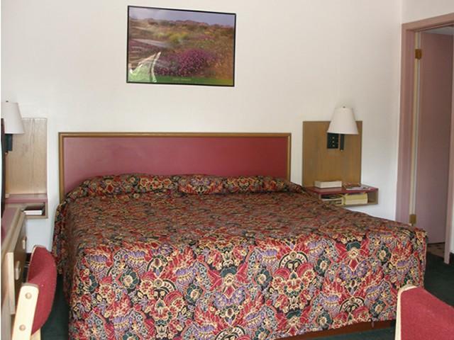 Knights Inn Center Valley Habitación foto